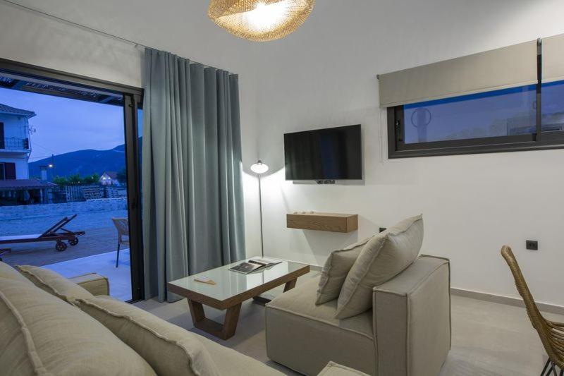 Seascape Villas Vassiliki - Beachfront Villas Exteriör bild