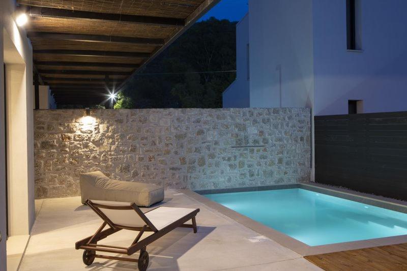 Seascape Villas Vassiliki - Beachfront Villas Exteriör bild