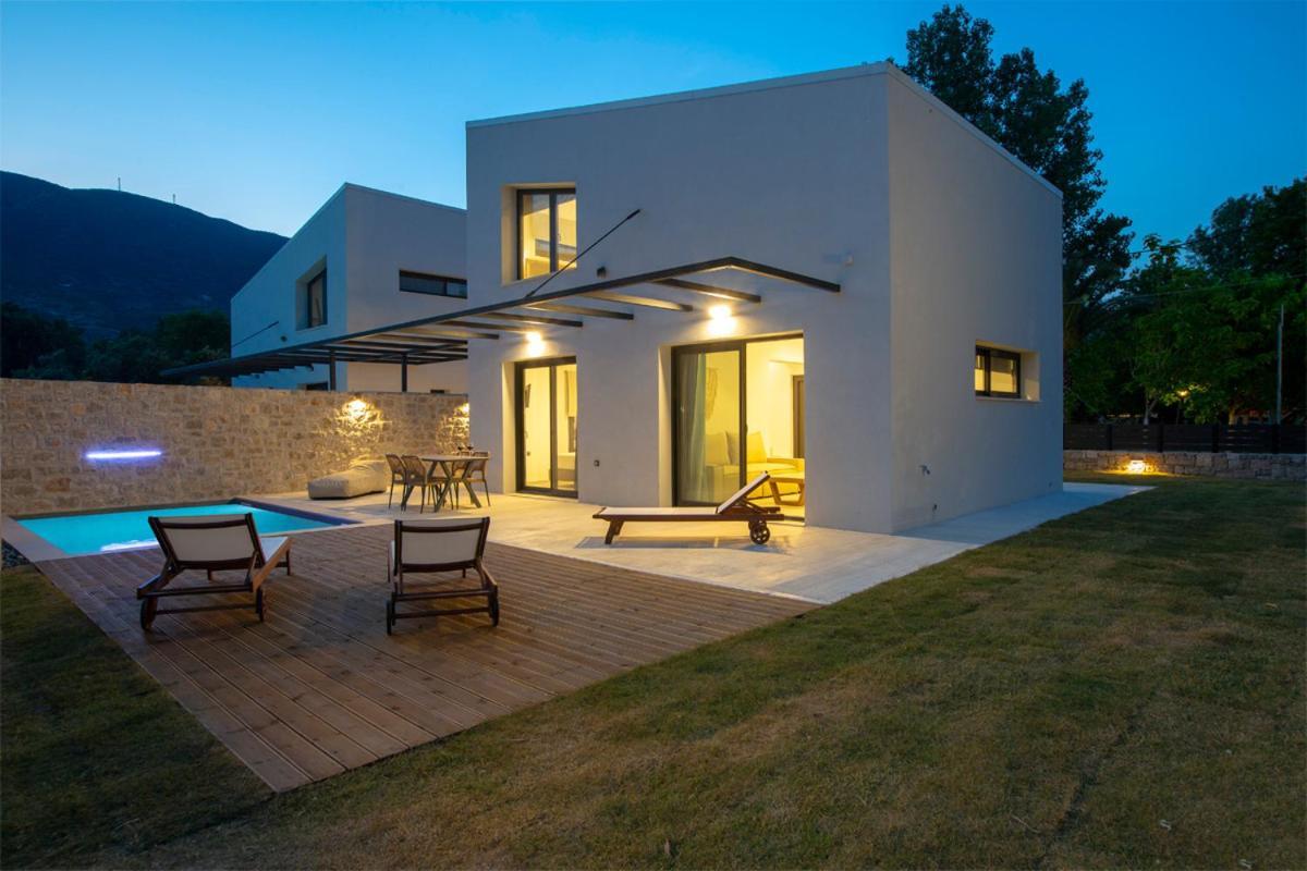 Seascape Villas Vassiliki - Beachfront Villas Exteriör bild